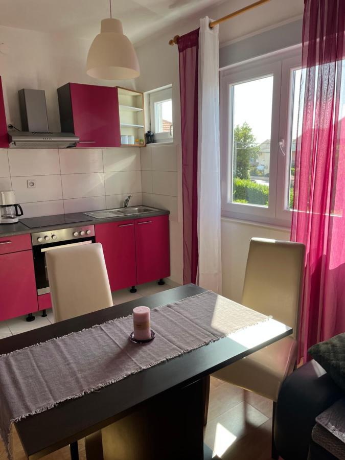Apartment Ruzica Sukošan Esterno foto